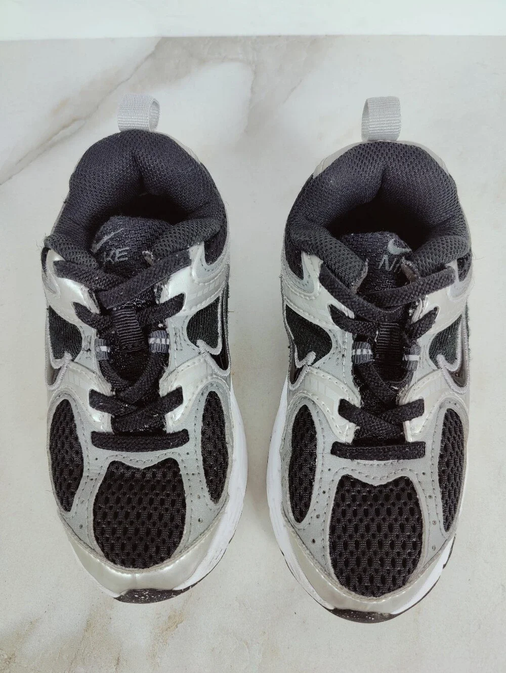 Nike Toddler Kids' V5 RNR Running Sneakers, Black Silver White, Sz 11V
